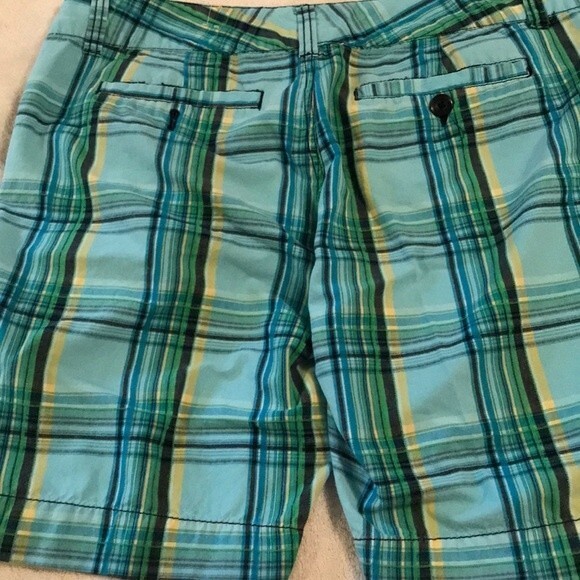 Maurices Plaid Shorts - 13/14 Jr - Picture 2 of 5